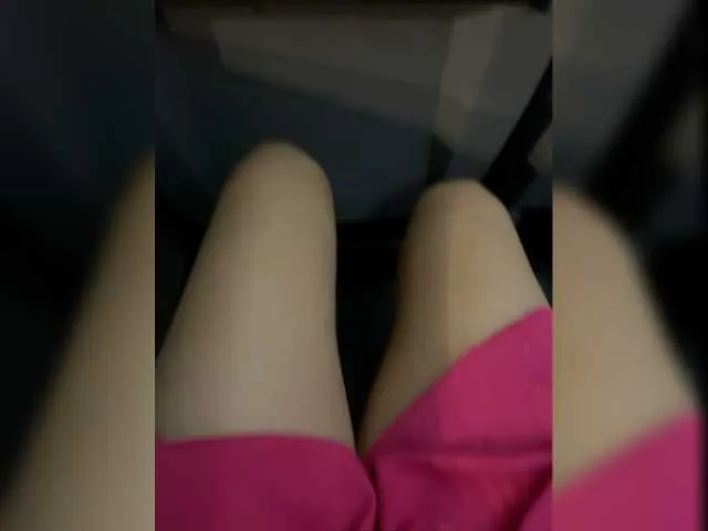 Live sex webcam photo for PrettyKatea #276109661