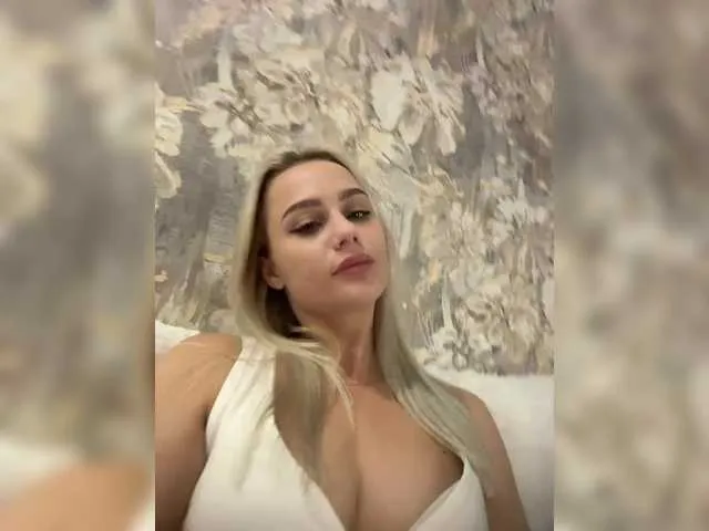 Live sex webcam photo for PrettyKatea #291895629