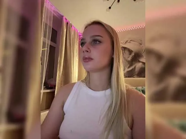 Live sex webcam photo for PrettyKatea #293869251