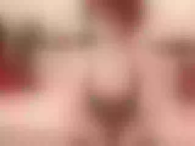 Live sex webcam photo for PrettySofi1 #272109727