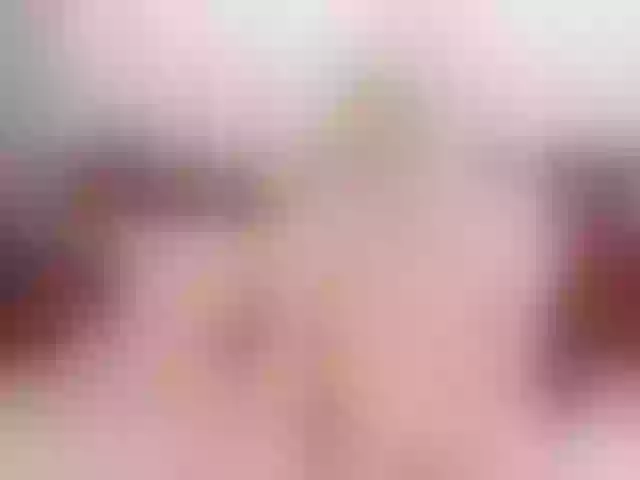 Live sex webcam photo for PrettySofi1 #290629178