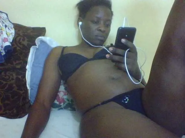 Live sex webcam photo for Prettyblackgal #288050241
