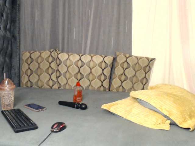 Live sex webcam photo for Prettycherry1 #276743087