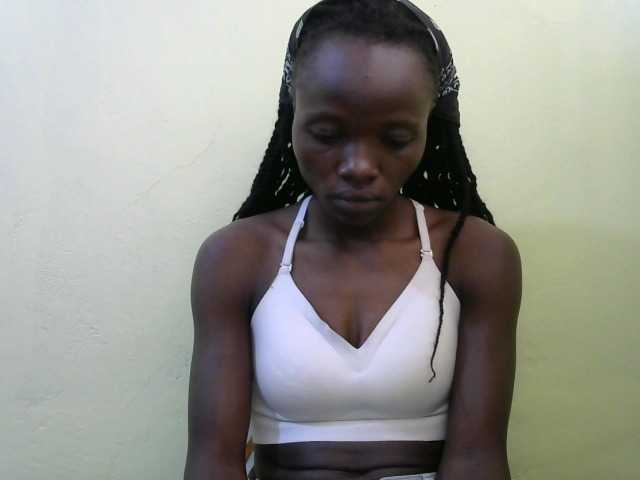 Live sex webcam photo for Prettyebony2 #292220716