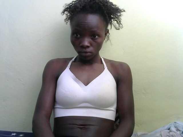 Live sex webcam photo for Prettyebony2 #292226319