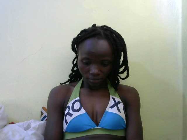 Live sex webcam photo for Prettyebony2 #292253855