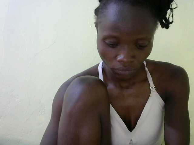 Live sex webcam photo for Prettyebony2 #292258280