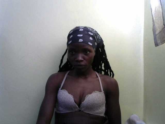 Live sex webcam photo for Prettyebony2 #292266541