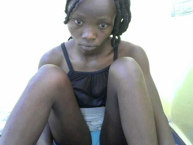 Live sex webcam photo for Prettyebony2 #292275097