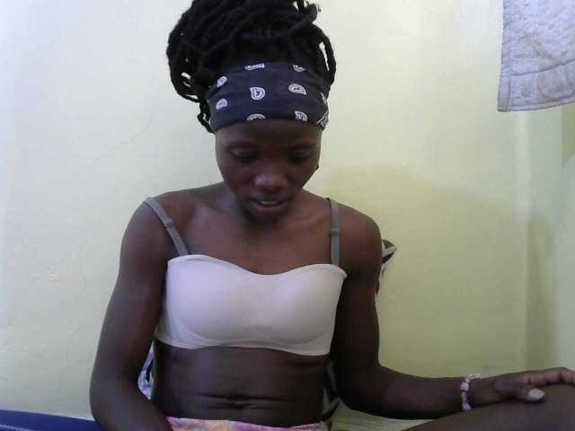 Live sex webcam photo for Prettyebony2 #292282566