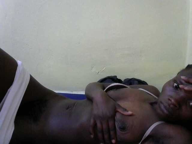 Live sex webcam photo for Prettyebony2 #292292526