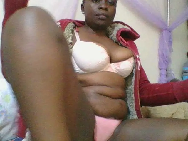 Live sex webcam photo for Prettyface24 #288050155