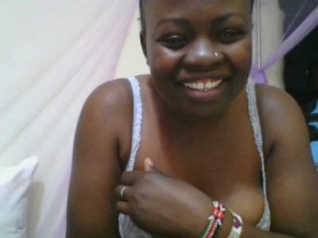 Live sex webcam photo for Prettyface24 #288050157