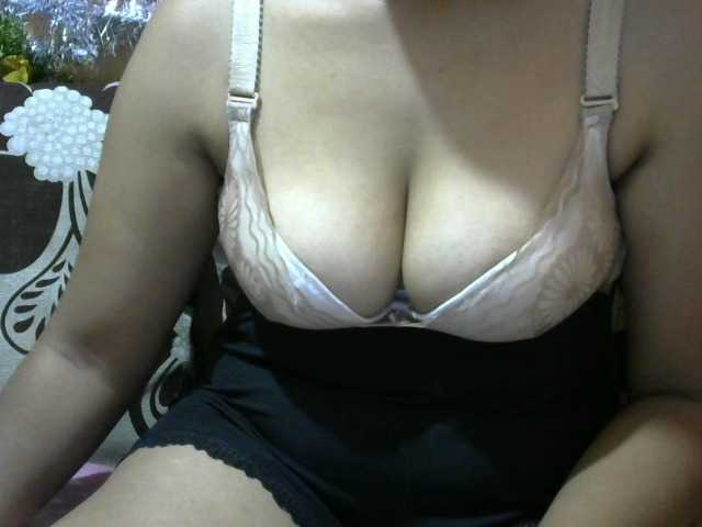 Live sex webcam photo for Prettyjannetta