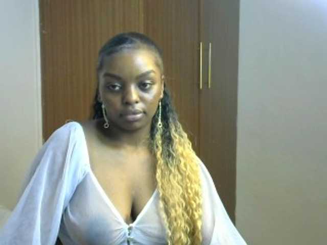 Live sex webcam photo for Prettykeisha #289406327