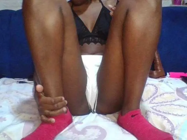 Live sex webcam photo for Prettylittlemuffin #291765696