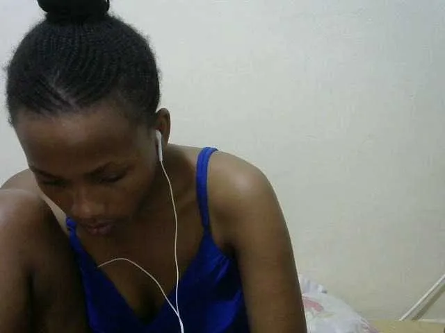 Live sex webcam photo for prettyqueen1 #276110507