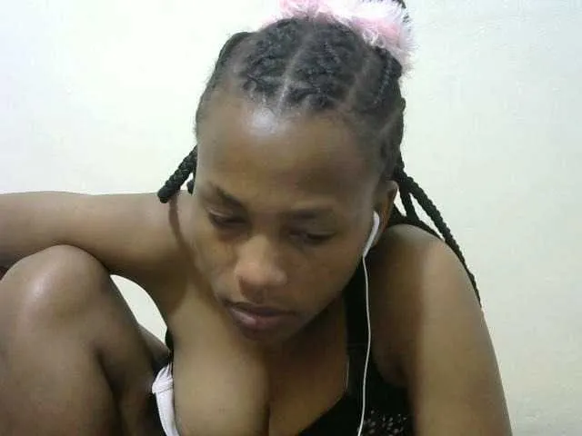 Live sex webcam photo for prettyqueen1 #276368347