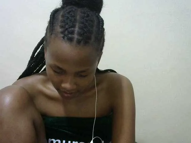 Live sex webcam photo for prettyqueen1 #276377161