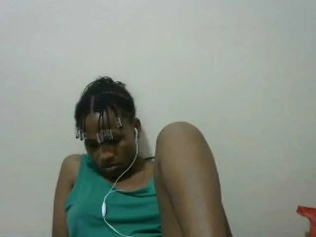 Live sex webcam photo for prettyqueen1 #276616257