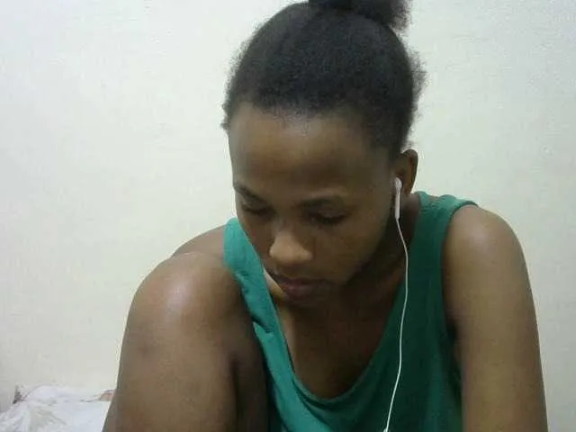 Live sex webcam photo for prettyqueen1 #276678749