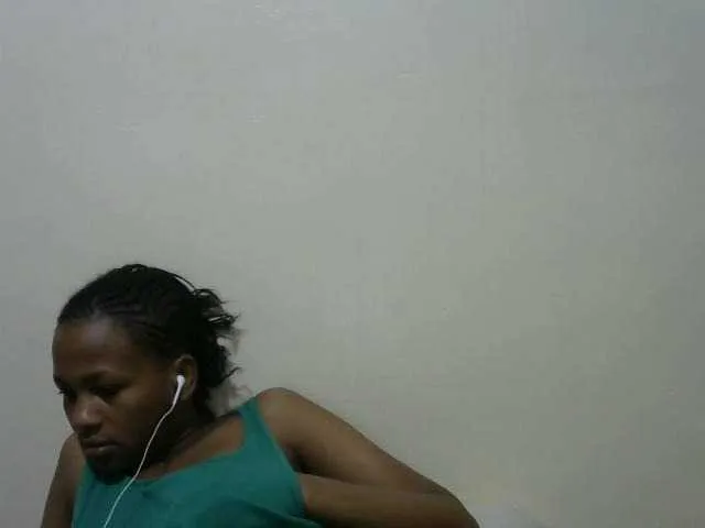 Live sex webcam photo for prettyqueen1 #276766468