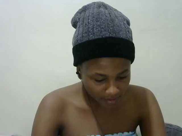 Live sex webcam photo for prettyqueen1 #279330911