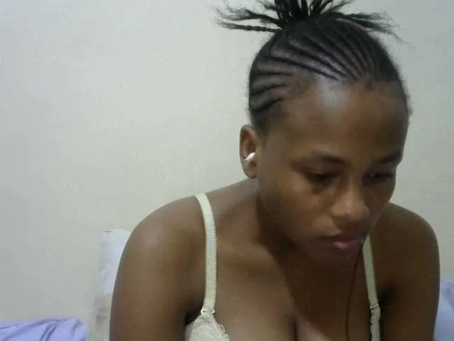 Live sex webcam photo for prettyqueen1 #288542746