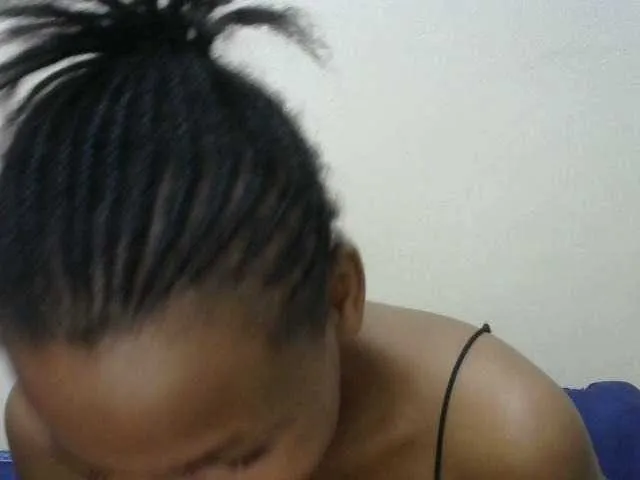 Live sex webcam photo for prettyqueen1 #289372545