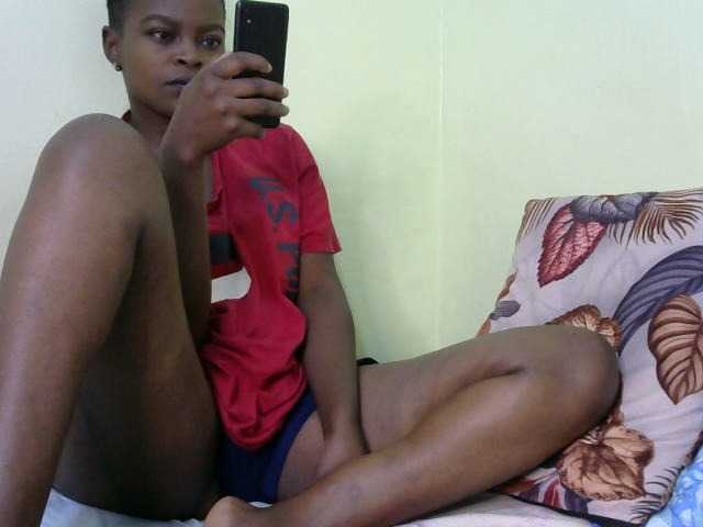 Live sex webcam photo for Prettyvish #277556432