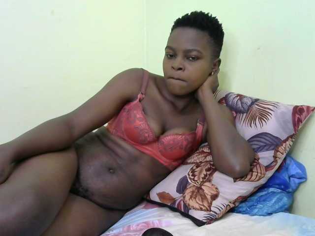 Live sex webcam photo for Prettyvish #277567353