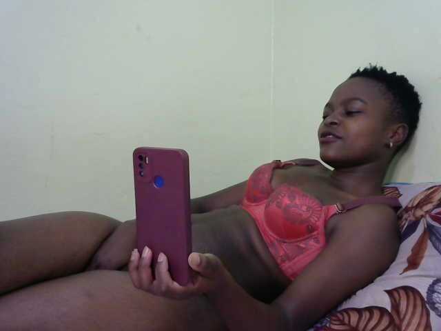 Live sex webcam photo for Prettyvish #277594935