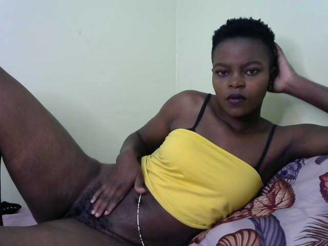 Live sex webcam photo for Prettyvish #277608036