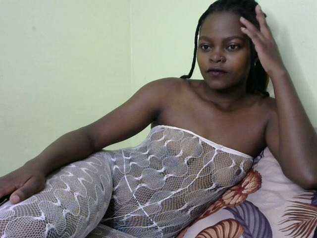 Live sex webcam photo for Prettyvish #277752493