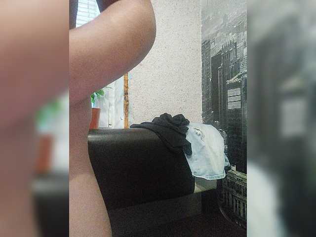 Live sex webcam photo for Princesaa9023 #275584502