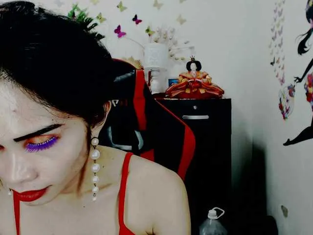 Live sex webcam photo for PrincessAsia #273962195