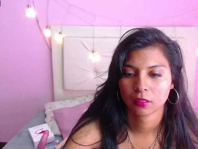 Live sex webcam photo for PrincessNahi #271886635