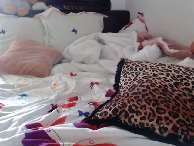 Live sex webcam photo for PrincessReyna #272132926