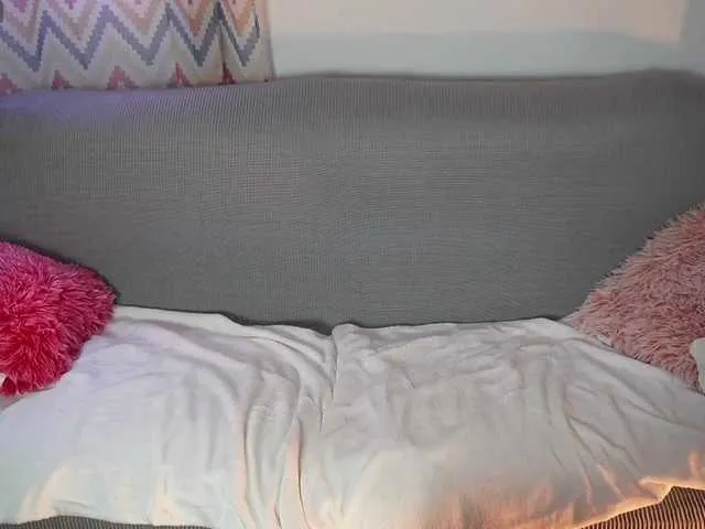 Live sex webcam photo for PrincessSonya #277772061