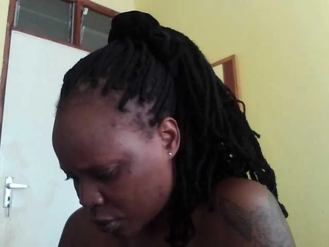 Live sex webcam photo for Princessmiles #291305087