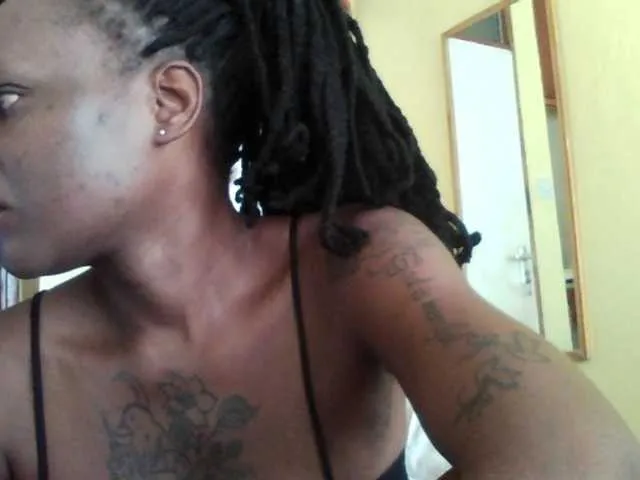 Live sex webcam photo for Princessmiles #291389441