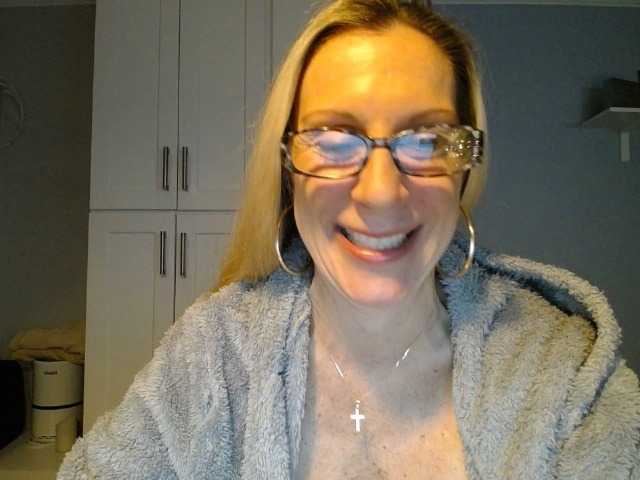 Live sex webcam photo for Principessa08017 #277050601