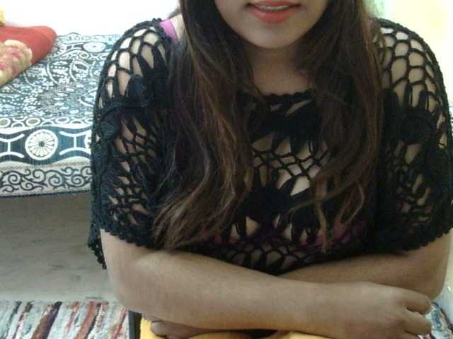 Live sex webcam photo for Priya10 #277192340