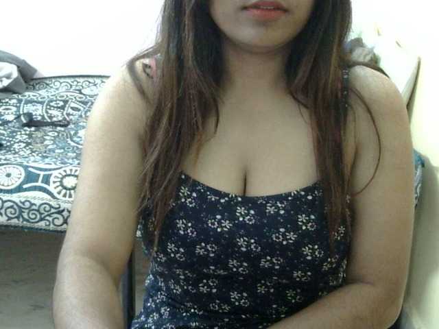 Live sex webcam photo for Priya10 #277481569