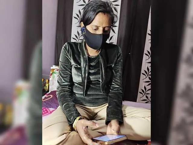 Live sex webcam photo for Priyaverma111 #277186602