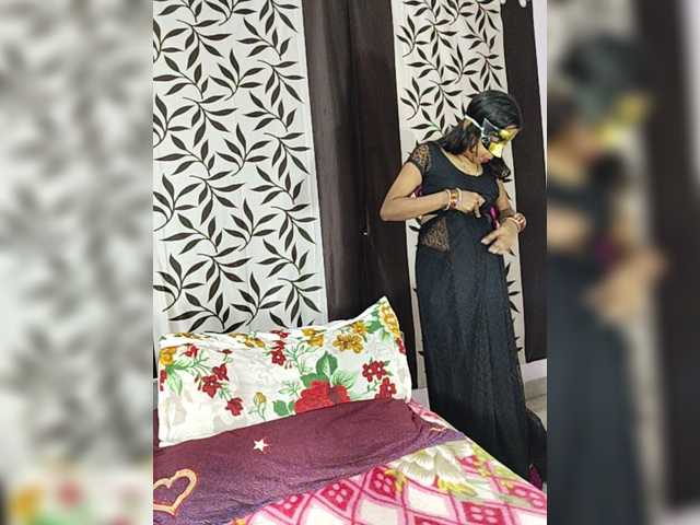 Live sex webcam photo for Priyaverma111 #277341573