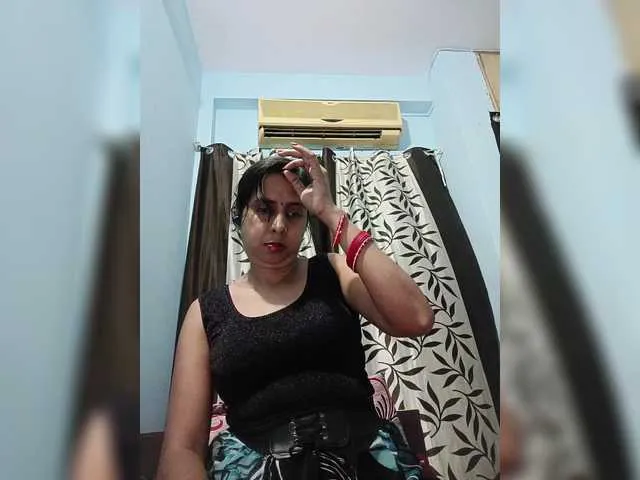 Live sex webcam photo for Priyaverma111 #291596719