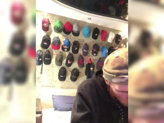 Live sex webcam photo for ProSexy-Boy #292251261