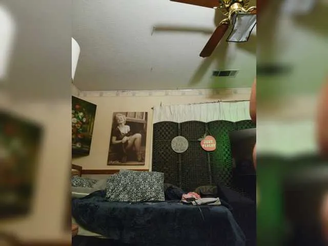 Live sex webcam photo for Prurient-Gem #275486871