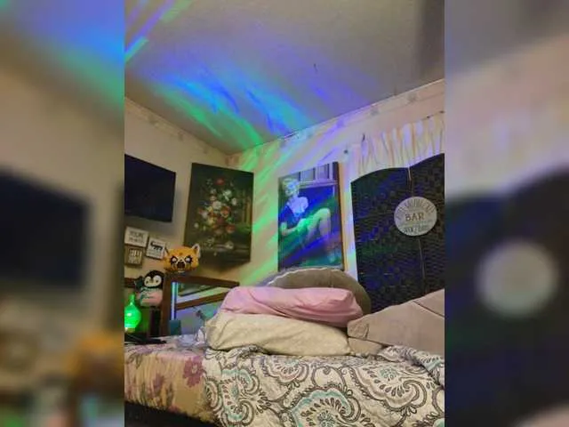 Live sex webcam photo for Prurient-Gem #275706854